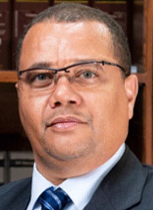 Allen Gichuhi EBS,SC,C.Arb